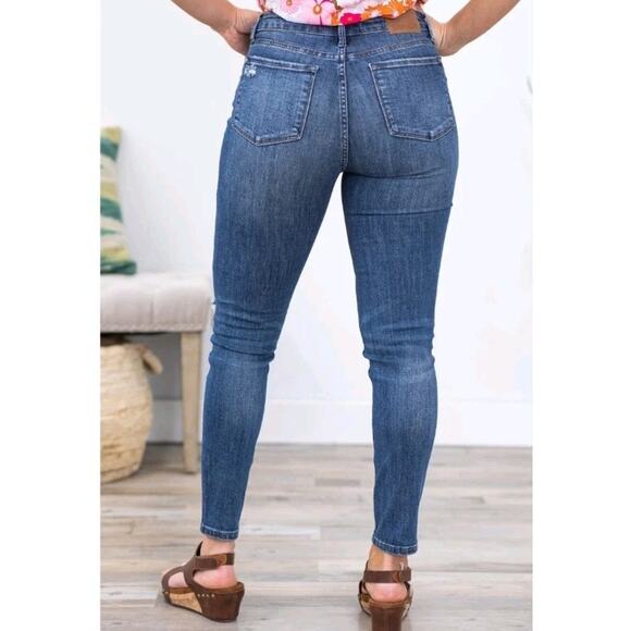 Judy Blue Women’s Relaxed Fit Stretch Jeans – Size 11/30 – Style JB8271 – EUC - Picture 2 of 10